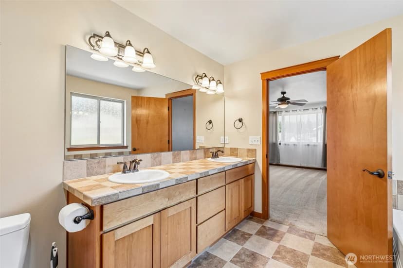 Property photo for 18915 42nd Drive Ne, Arlington photo 15