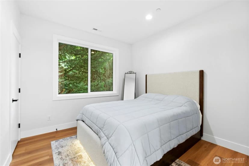 Property photo for 14737 56th Avenue S, Tukwila photo 10
