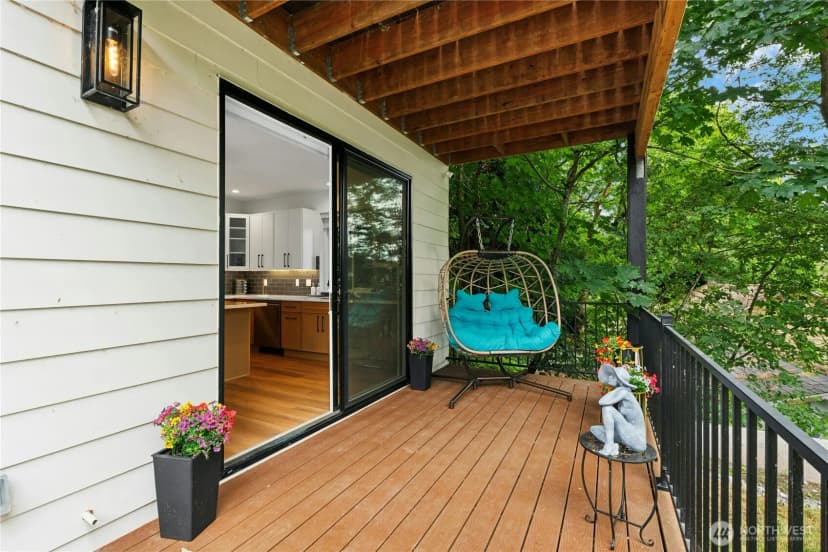 Property photo for 14737 56th Avenue S, Tukwila photo 24