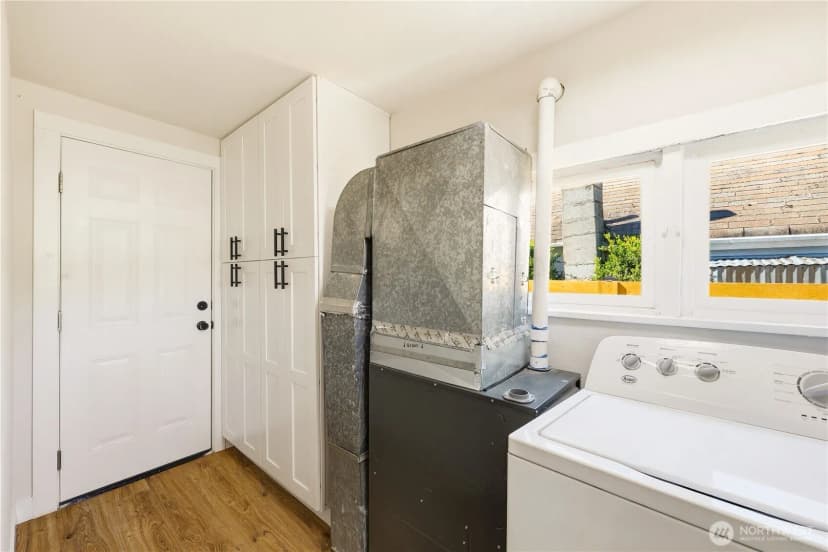 Property photo for 12215 44th Avenue S, Tukwila photo 20