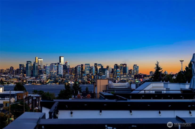Property photo for 3551 Wallingford Avenue N, Seattle photo 19