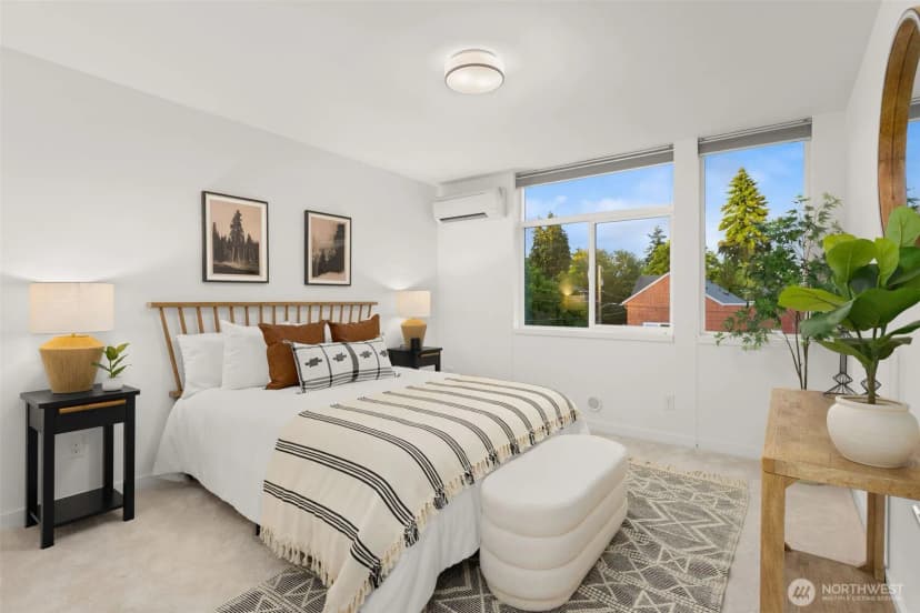 Property photo for 3551 Wallingford Avenue N, Seattle photo 9
