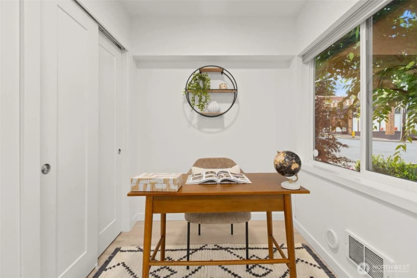 Property photo for 3551 Wallingford Avenue N, Seattle photo 15
