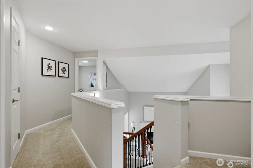Property photo for 12708 Ne 97th Place, Kirkland photo 20