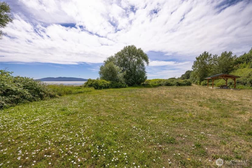 Property photo for 3919 Cliffside Drive, Bellingham photo 16