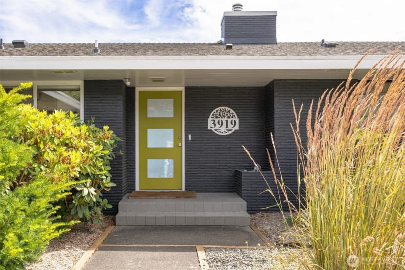 Property photo for 3919 Cliffside Drive, Bellingham photo 8