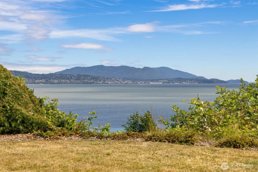 Property photo for 3919 Cliffside Drive, Bellingham photo 3