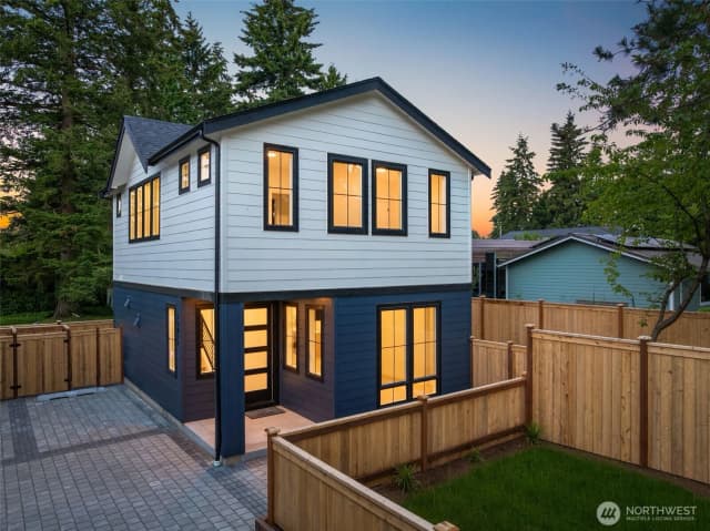 Property photo for 13811 84th Lane Ne, Kirkland