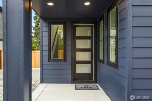 Property photo for 13811 84th Lane Ne, Kirkland photo 3