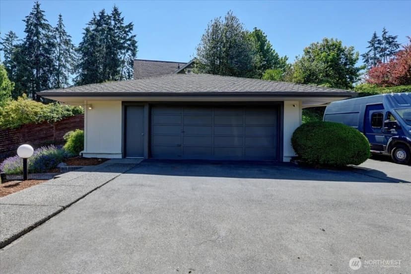 Property photo for 10837 Evergreen Terrace Sw, Lakewood photo 38