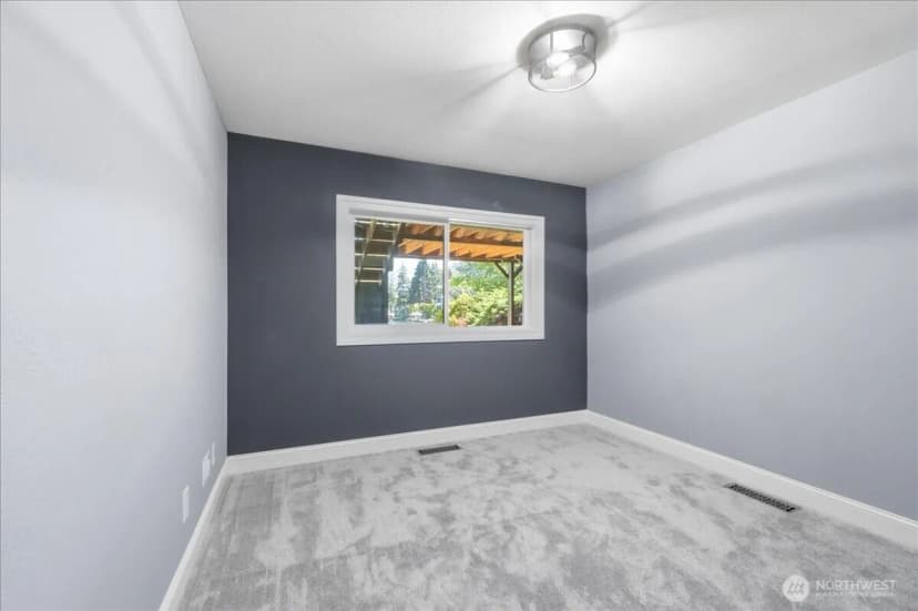 Property photo for 10837 Evergreen Terrace Sw, Lakewood photo 32