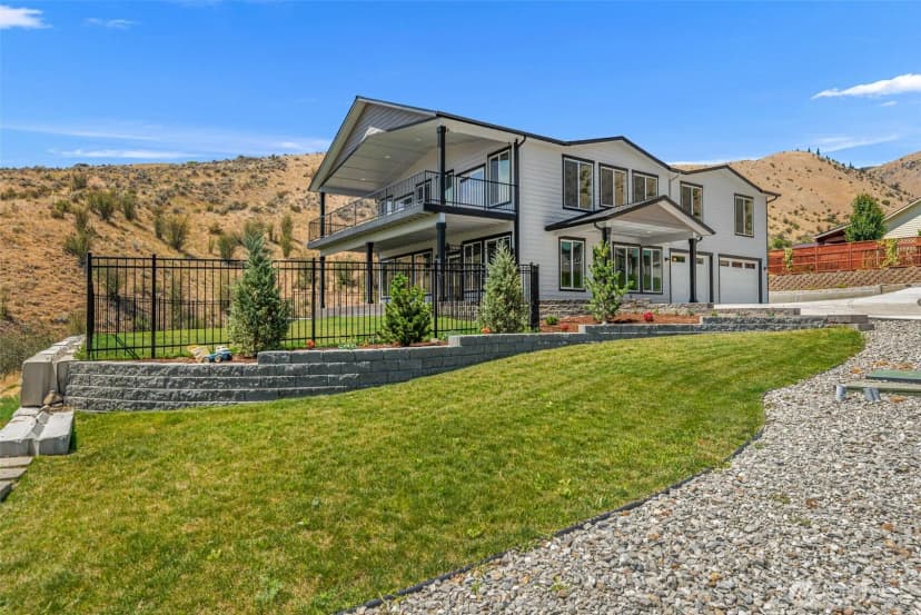 Property photo for 9971 Saska Way, Entiat photo 2