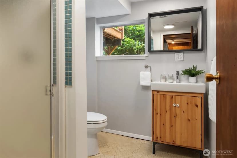 Property photo for 6359 18th Avenue Sw, Seattle photo 25