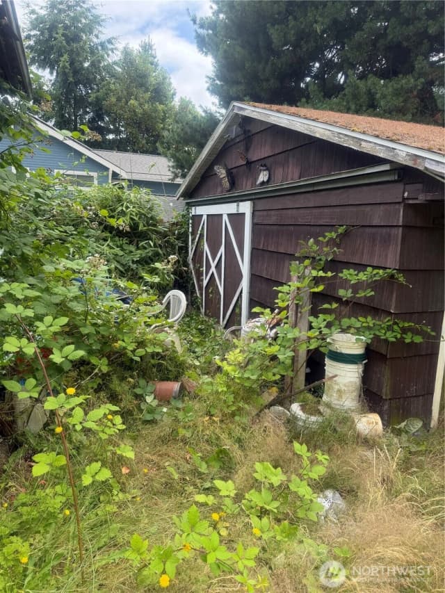 Property photo for 9209 13th Avenue Sw, Seattle photo 2