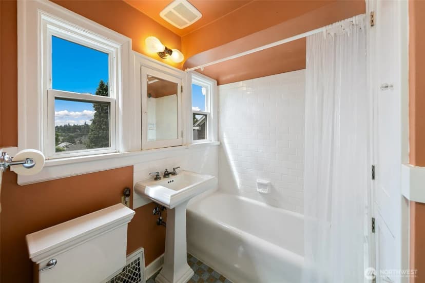 Property photo for 6249 30th Avenue Ne, Seattle photo 23