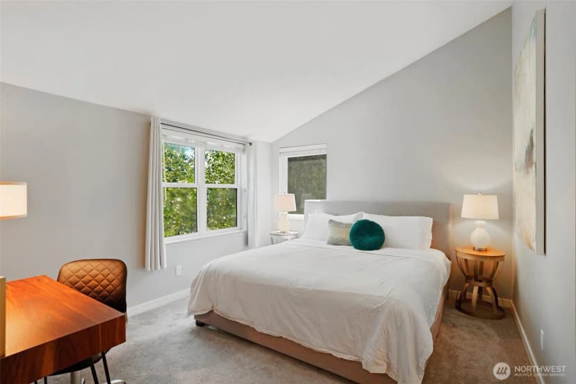 Property photo for 9423 Roosevelt Way Ne, Seattle photo 19