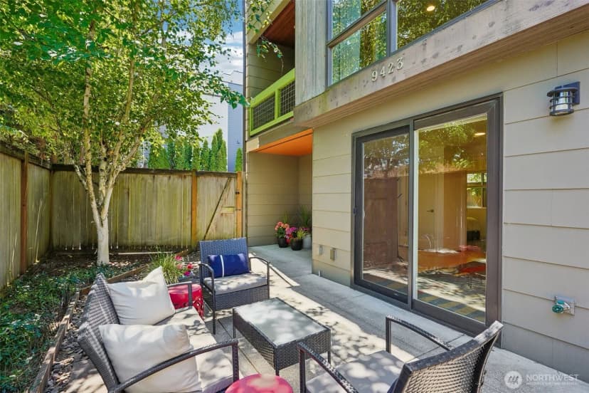 Property photo for 9423 Roosevelt Way Ne, Seattle photo 29