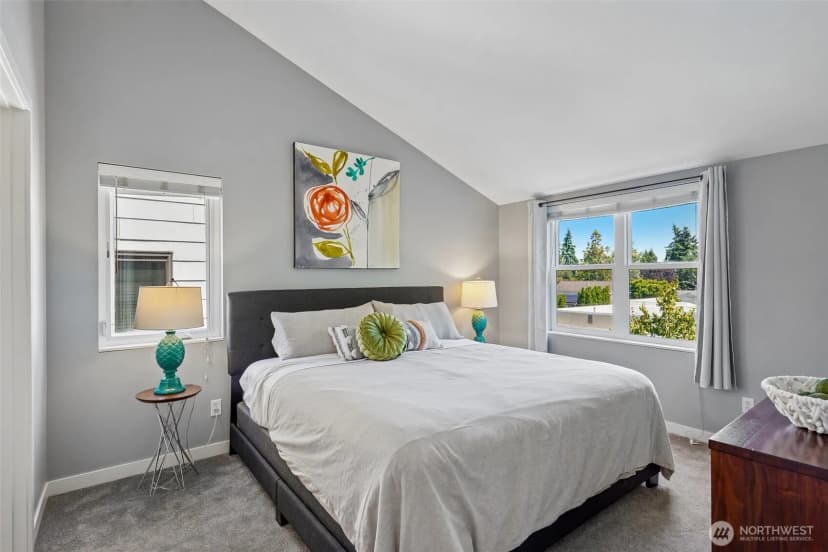 Property photo for 9423 Roosevelt Way Ne, Seattle photo 21