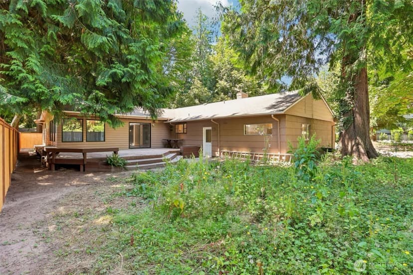 Property photo for 16220 Ambaum Boulevard S, Burien photo 36
