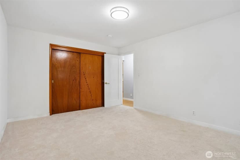Property photo for 16220 Ambaum Boulevard S, Burien photo 26