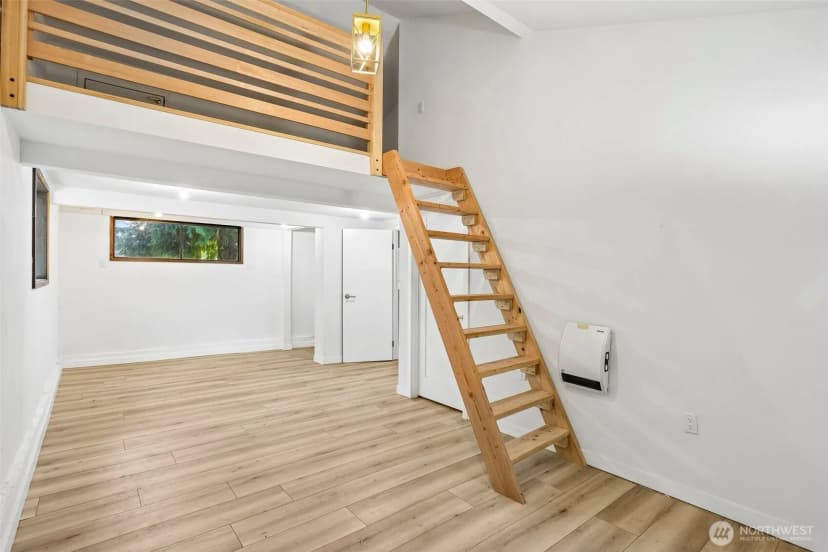 Property photo for 16220 Ambaum Boulevard S, Burien photo 30
