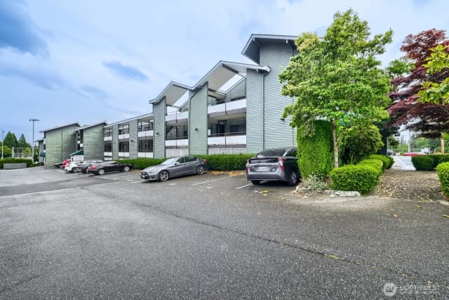 Property photo for 7924 212th Street Sw #107, Edmonds photo 2