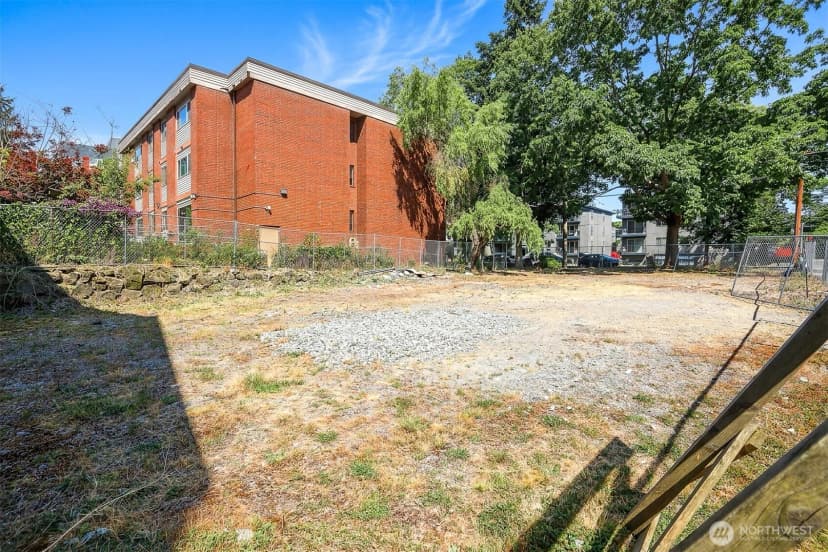 Property photo for 1103 Nw Market Street, Seattle photo 8