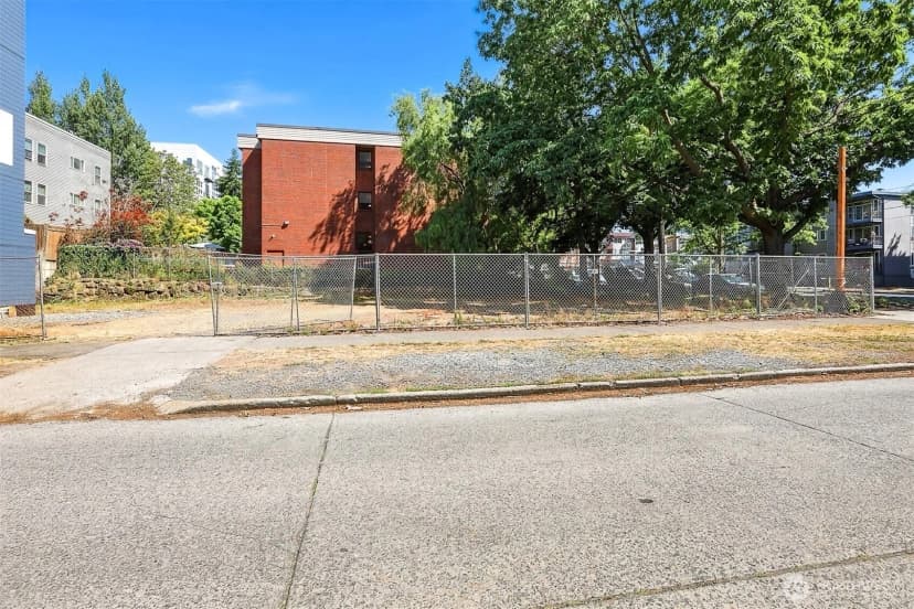 Property photo for 1103 Nw Market Street, Seattle photo 2