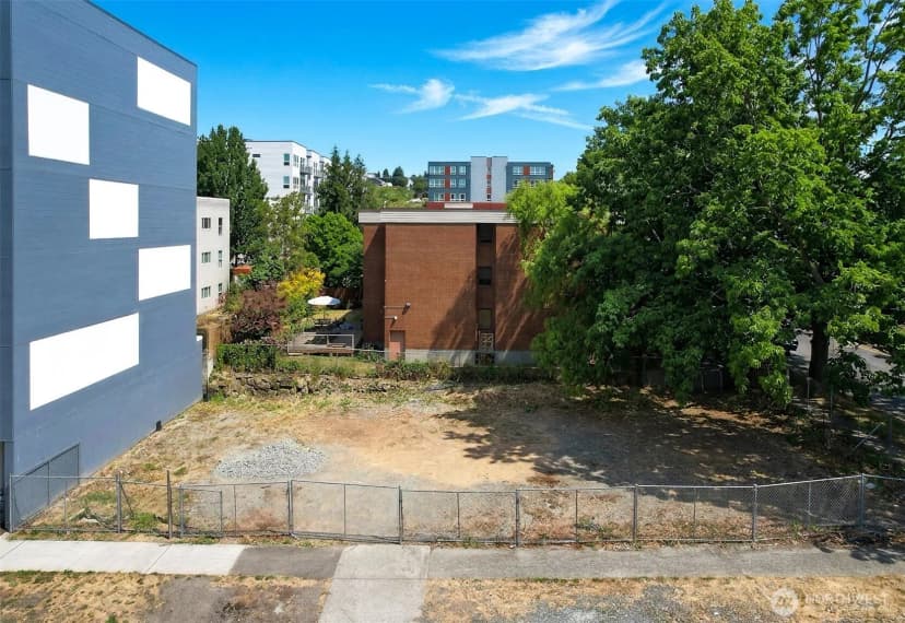 Property photo for 1103 Nw Market Street, Seattle photo 12
