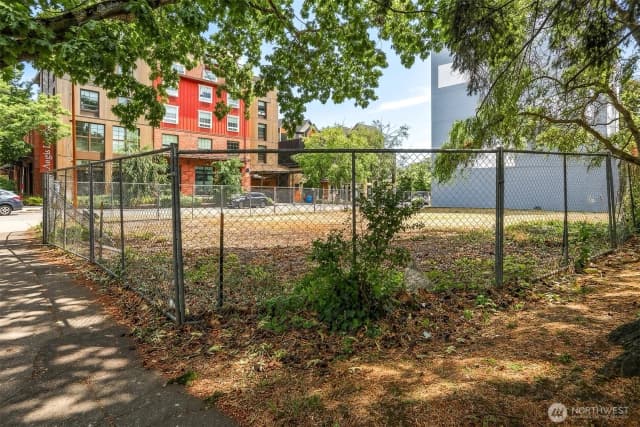 Property photo for 1103 Nw Market Street, Seattle photo 4