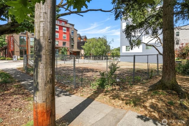 Property photo for 1103 Nw Market Street, Seattle photo 5