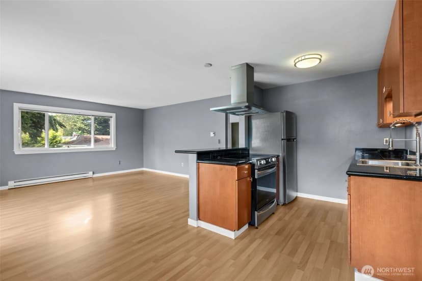 Property photo for 845 Ne 125th Street #404, Seattle photo 11