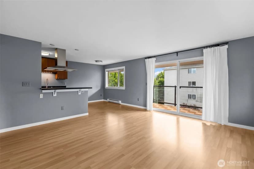 Property photo for 845 Ne 125th Street #404, Seattle photo 7