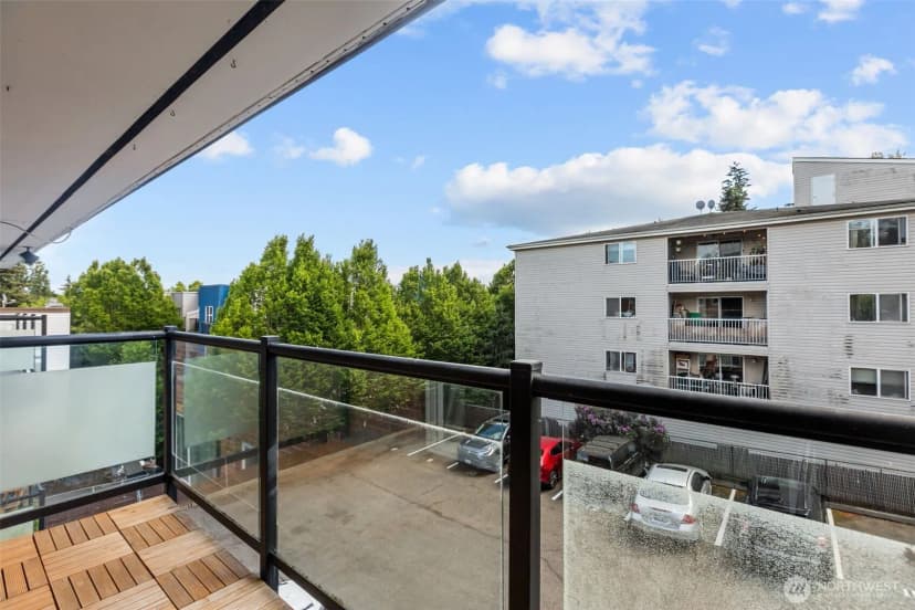 Property photo for 845 Ne 125th Street #404, Seattle photo 31
