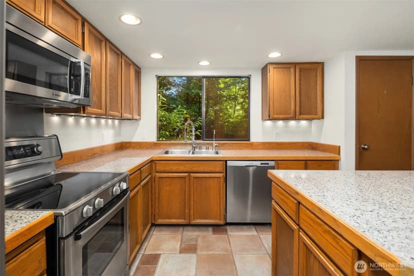 Property photo for 2922 147th Place Se, Mill Creek photo 13