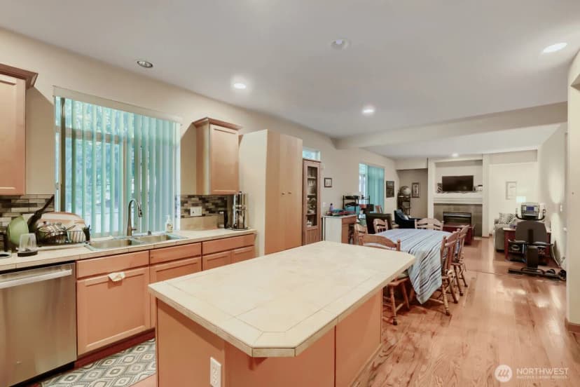 Property photo for 14505 Meridian Place W, Lynnwood photo 8