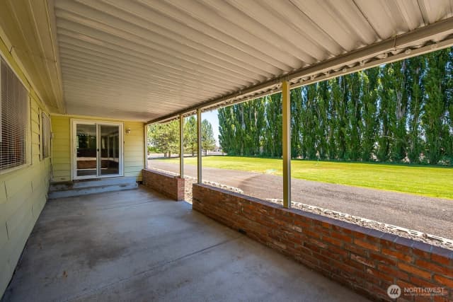 Property photo for 2399 Basin Street Sw, Ephrata photo 4