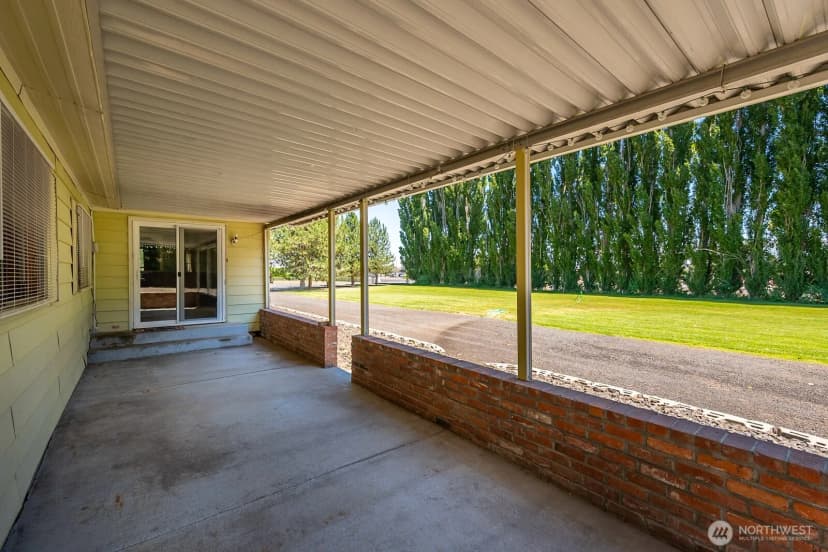 Property photo for 2399 Basin Street Sw, Ephrata photo 4