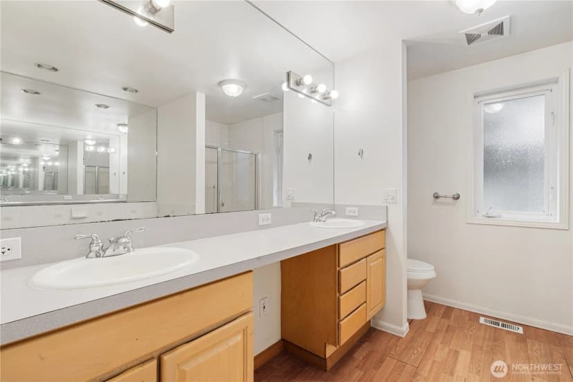 Property photo for 9604 Ne 124th Street, Kirkland photo 11