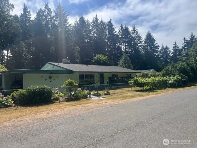 Property photo for 4430 Pine Avenue Ne, Bremerton