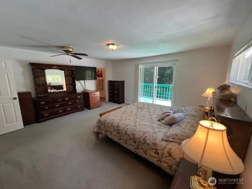 Property photo for 4430 Pine Avenue Ne, Bremerton photo 14