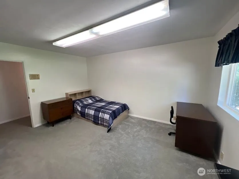 Property photo for 4430 Pine Avenue Ne, Bremerton photo 21