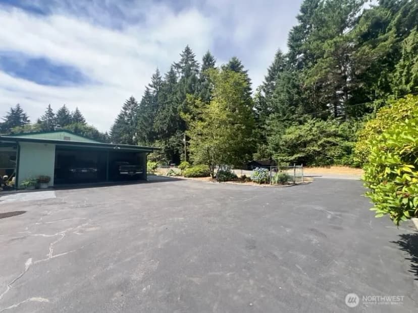 Property photo for 4430 Pine Avenue Ne, Bremerton photo 38