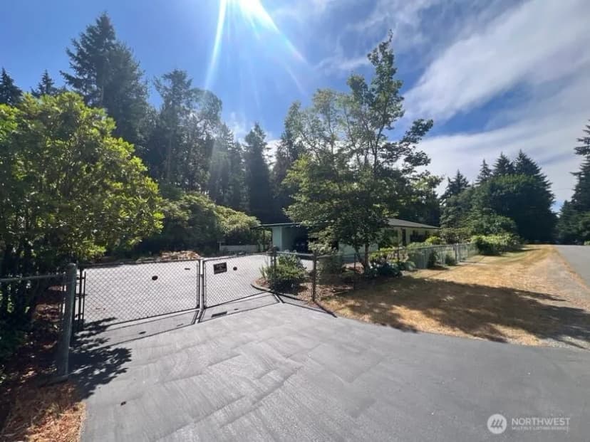 Property photo for 4430 Pine Avenue Ne, Bremerton photo 39