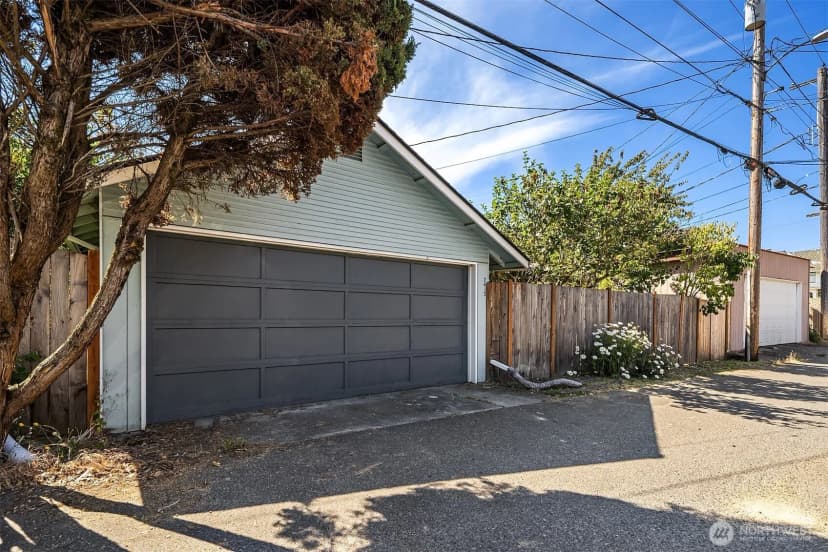 Property photo for 2415 Rucker Ave, Everett photo 36