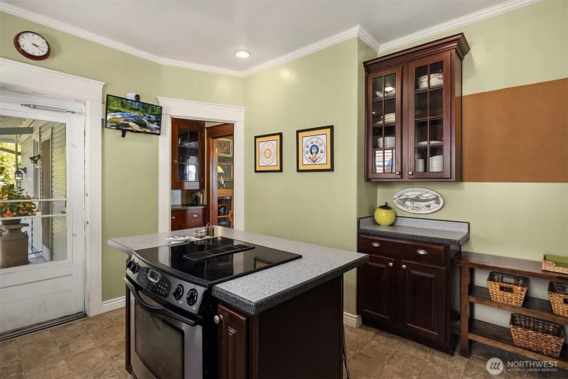 Property photo for 2415 Rucker Ave, Everett photo 16