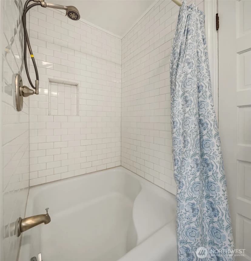 Property photo for 2415 Rucker Ave, Everett photo 27