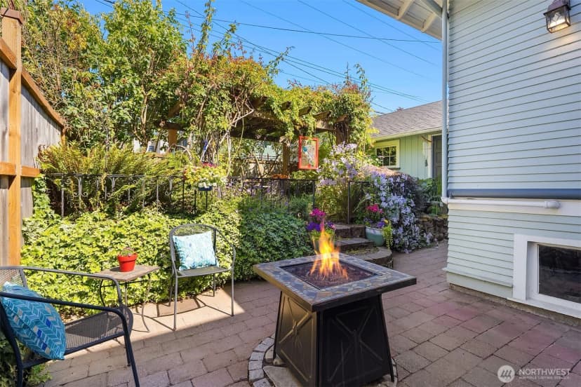 Property photo for 2415 Rucker Ave, Everett photo 30