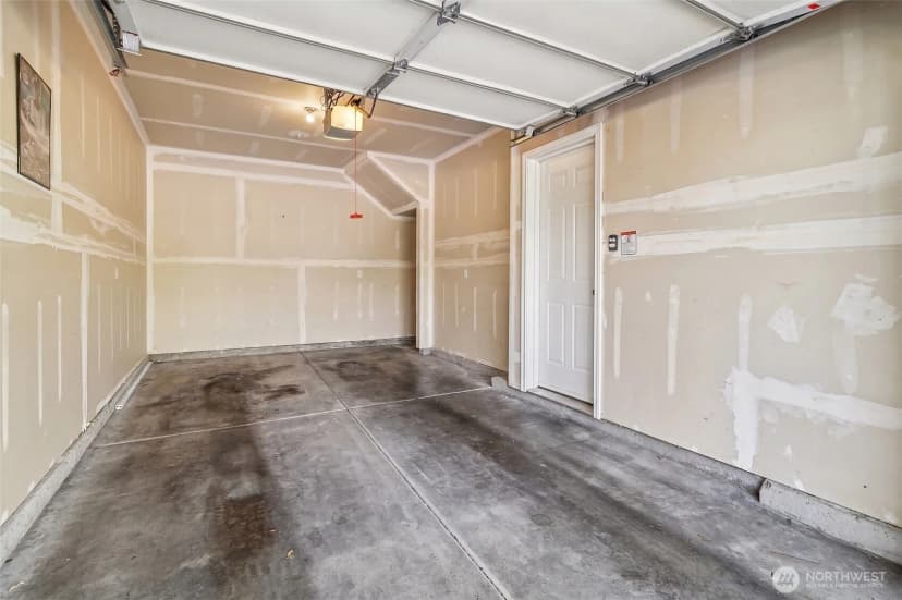Property photo for 6443 Hazel Avenue Se, Auburn photo 11