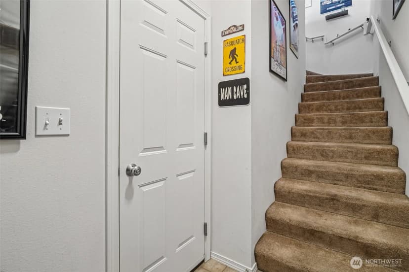 Property photo for 6443 Hazel Avenue Se, Auburn photo 7